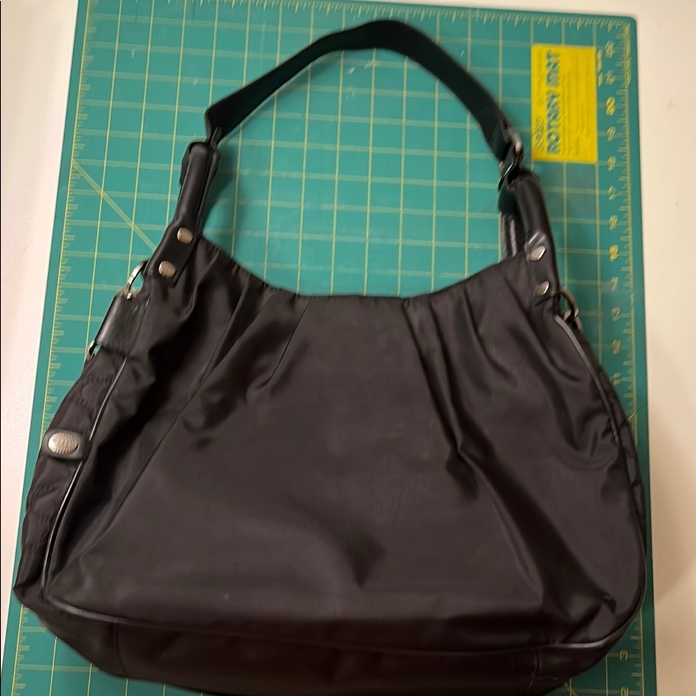 Sleek Mosey Black Crossbody and Shoulder Bag